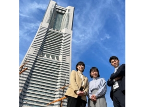 本社の外観です。本社は横浜のランドマークタワー！