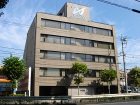 本社ビル外観