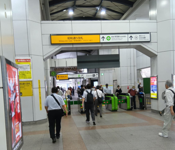 秋葉原駅からの道のり1